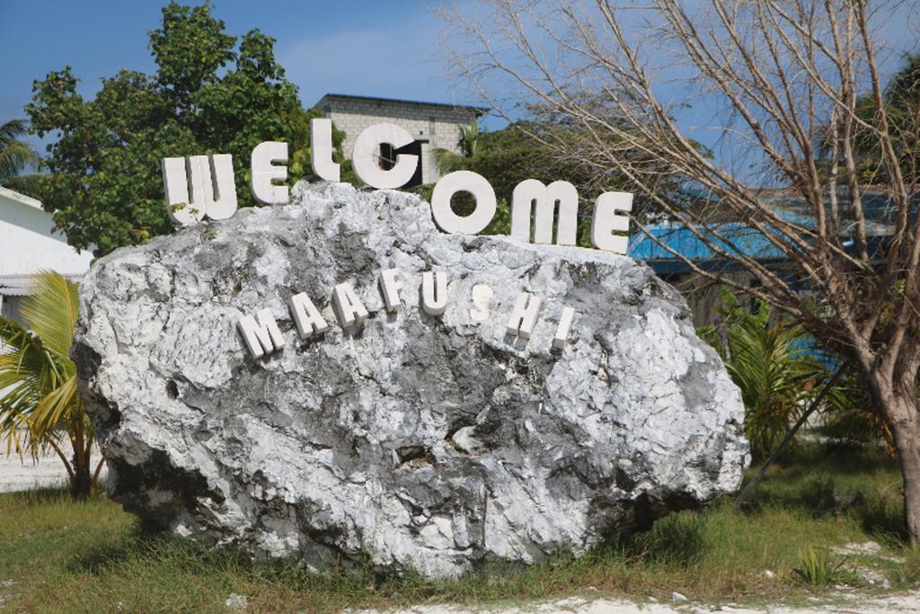 Maafushi Village Bagian luar foto
